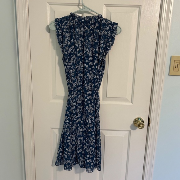 Banana Republic - Picture 2 of 4